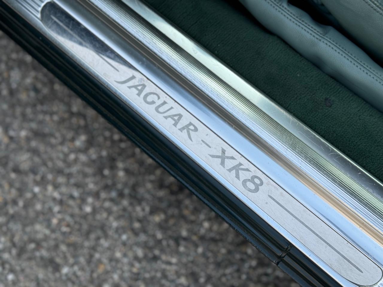 Jaguar XK8 - 4.0 V8 - Verde su Verde