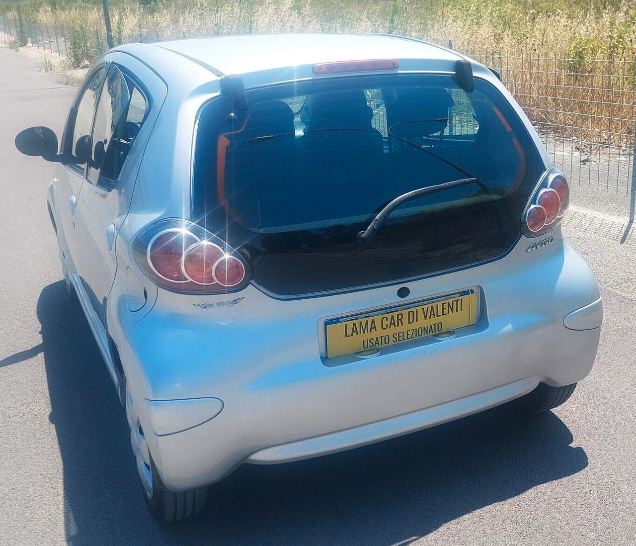 TOYOTA AYGO - NEOPATENTATI - CONSUMI RIDOTTI