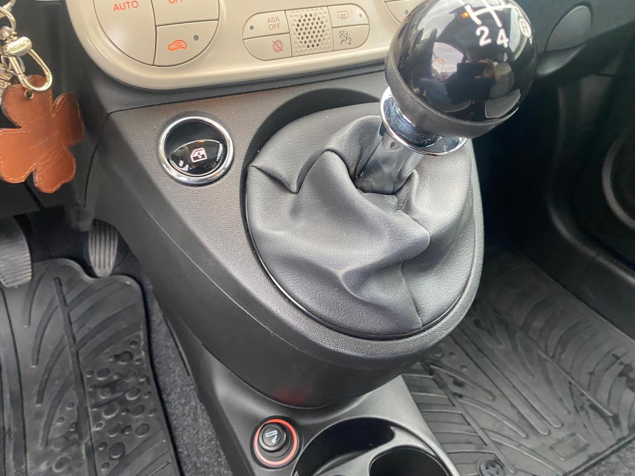FIAT 500 LOUNGE - KM 32000 - PARI AL NUOVO