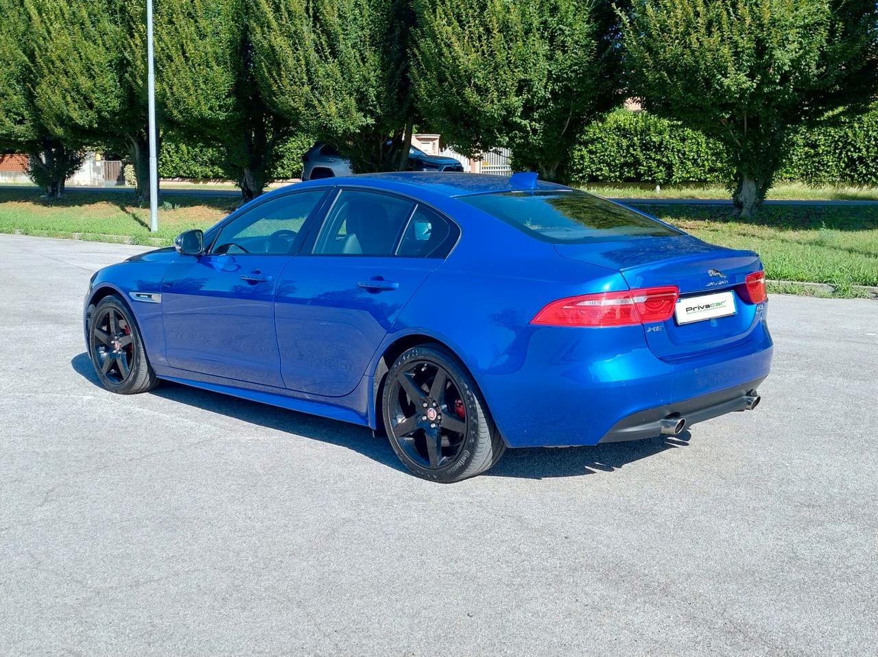 Jaguar XE 2.0d AWD 240cv aut. R-SPORT