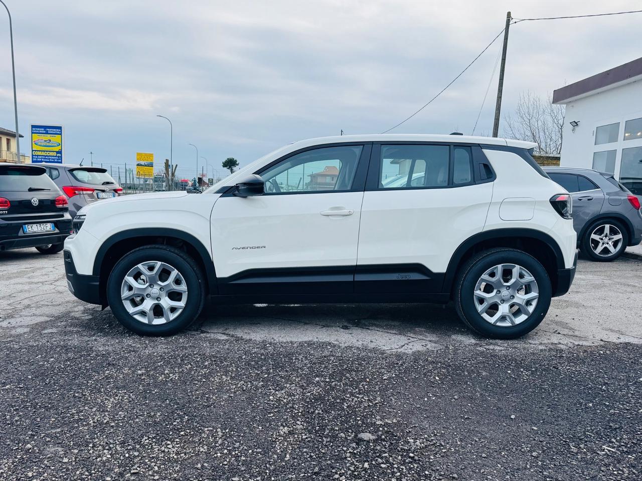 Jeep Avenger BENZINA TECH & SKY 1.2 100 CV