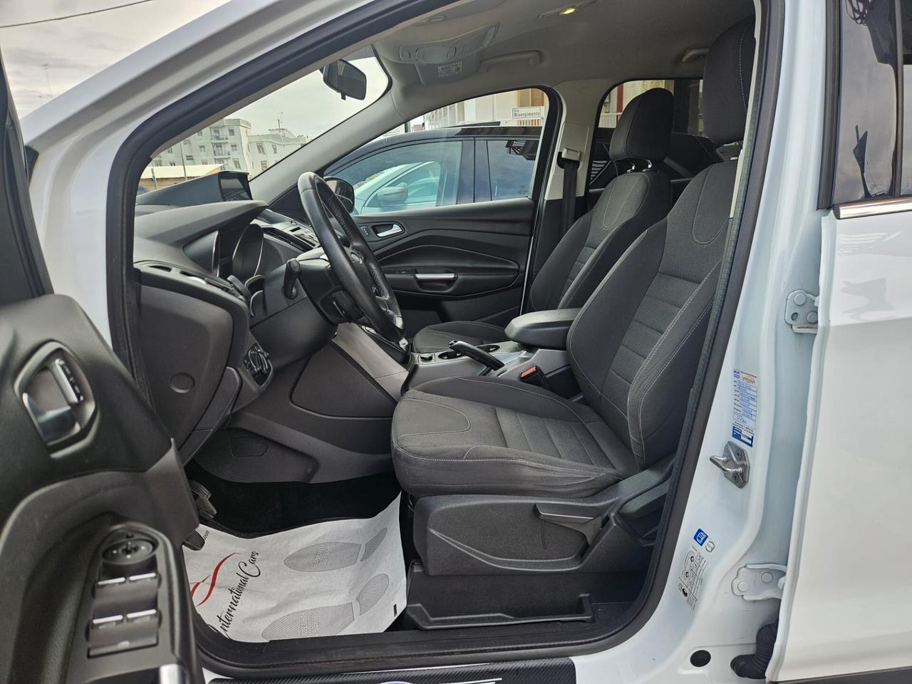 Ford Kuga 2WD 2.0 88kw 120cv FULL