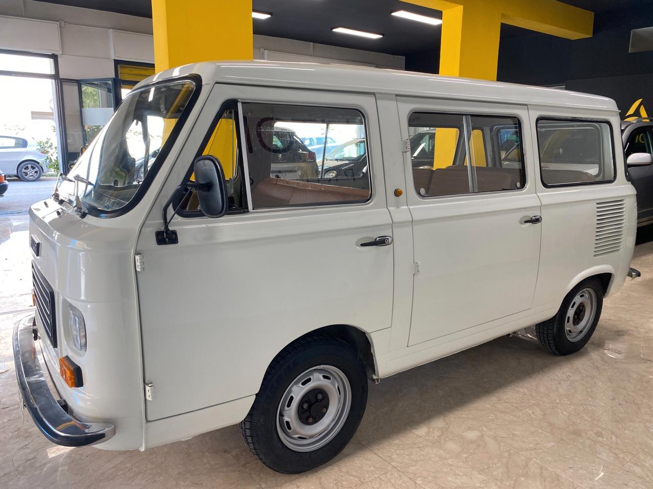 Fiat 900 T (PANORAMA)