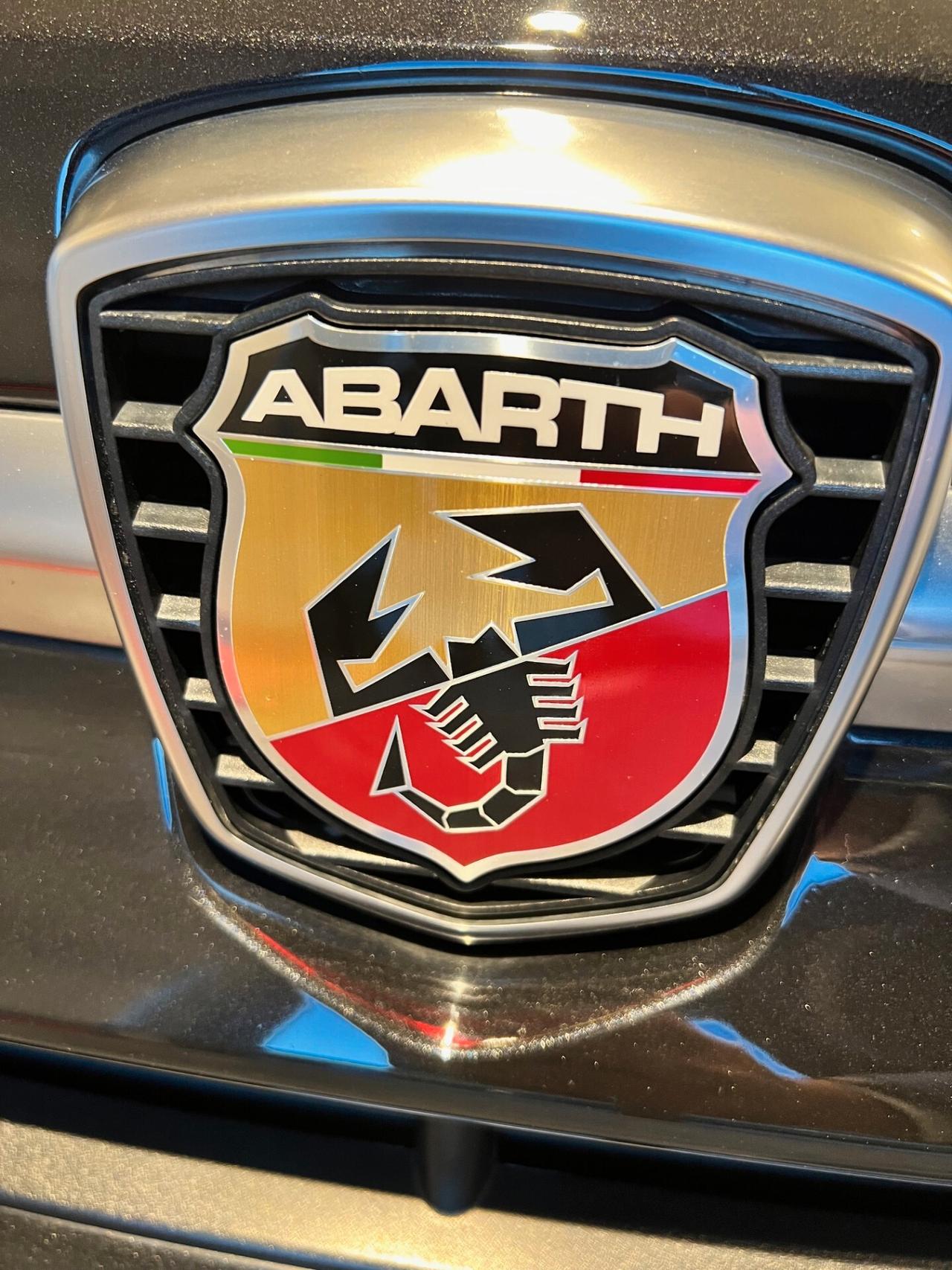 Abarth 595 C 1.4 Turbo T-Jet 165 CV