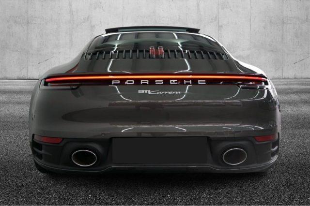 PORSCHE 911 Carrera