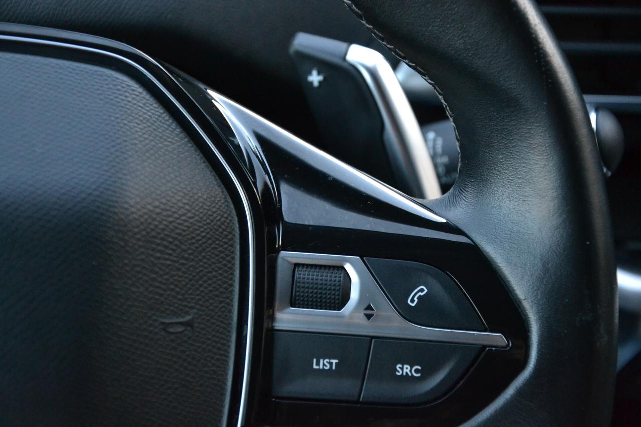 Peugeot 5008 2.0 HDi 180CV 7POSTI AUT.+NAV+LED+RCAM+PELLE+PDC