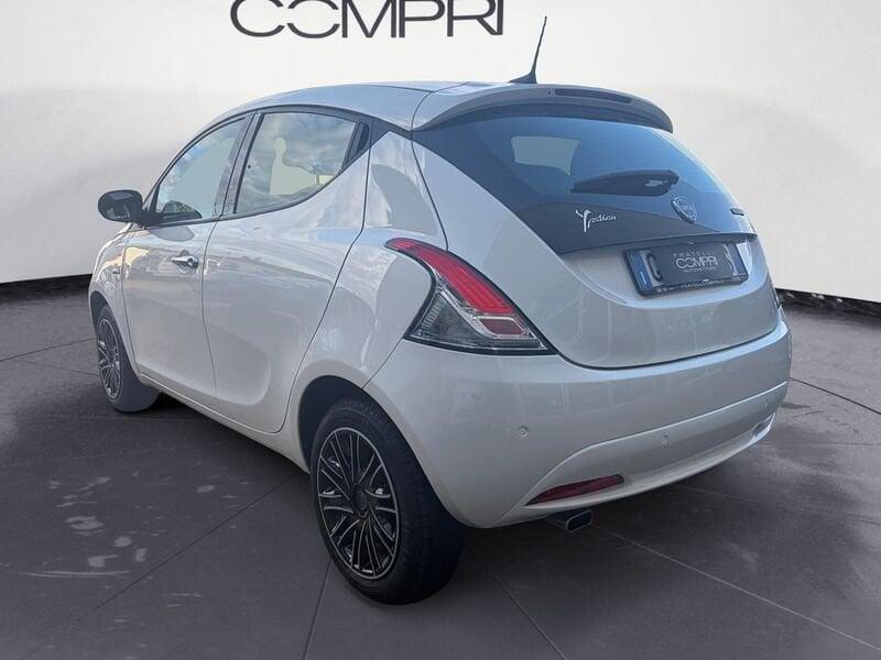 Lancia Ypsilon Ypsilon 1.0 FireFly 5 porte S&S Hybrid Ecochic Gold