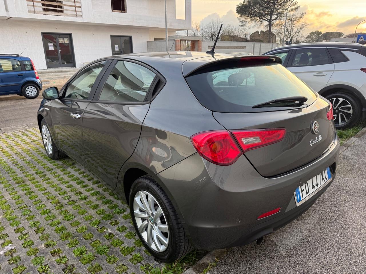 Alfa Romeo Giulietta 1.6 JTDm-2 120 CV Distinctive