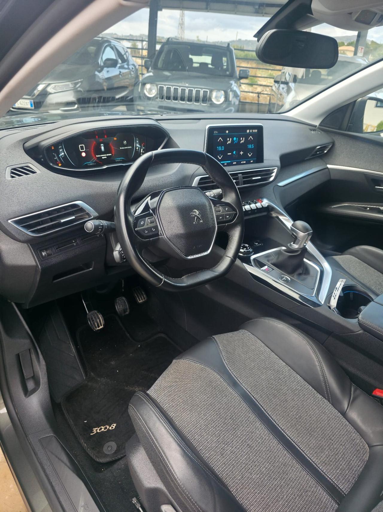 Peugeot 3008 BlueHDi 120 S&S EAT6 Allure