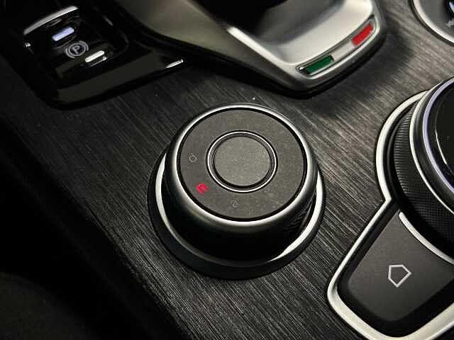 Alfa Romeo Stelvio 2.2 Turbodiesel 160 CV AT8 RWD Super Business