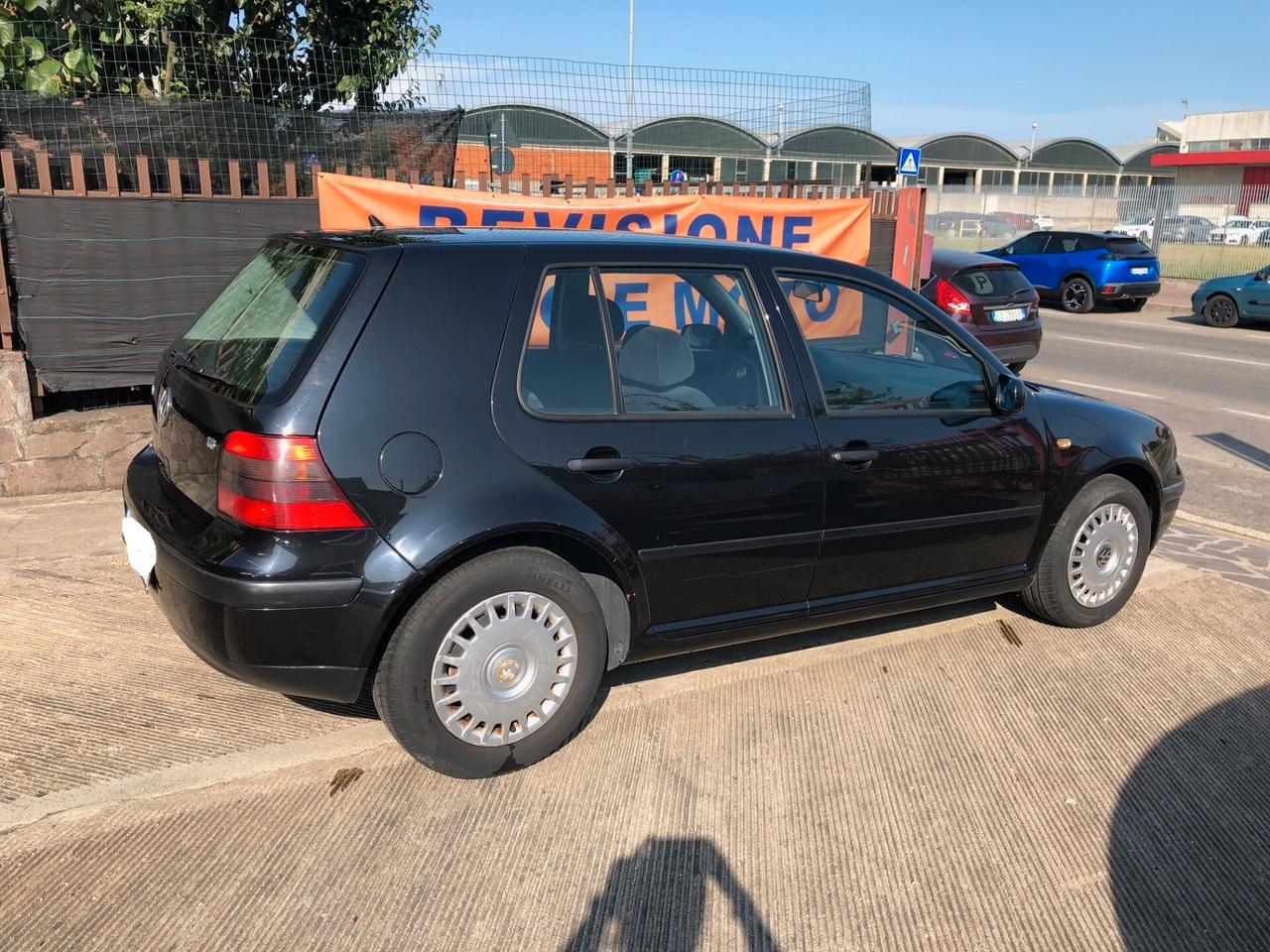 Volkswagen Golf 1.6 cat 5 porte Highline