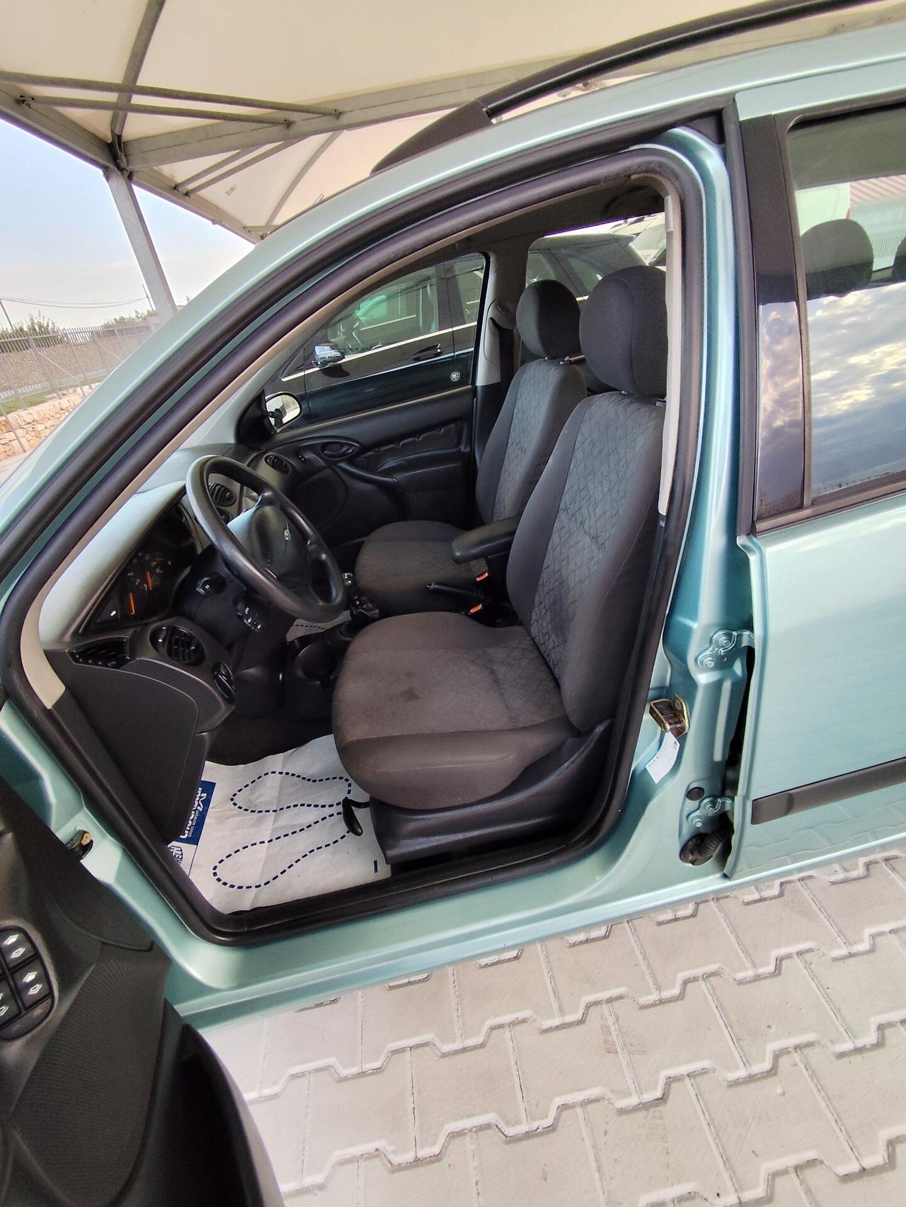 Ford Focus 1.8 TDDi cat SW Ghia