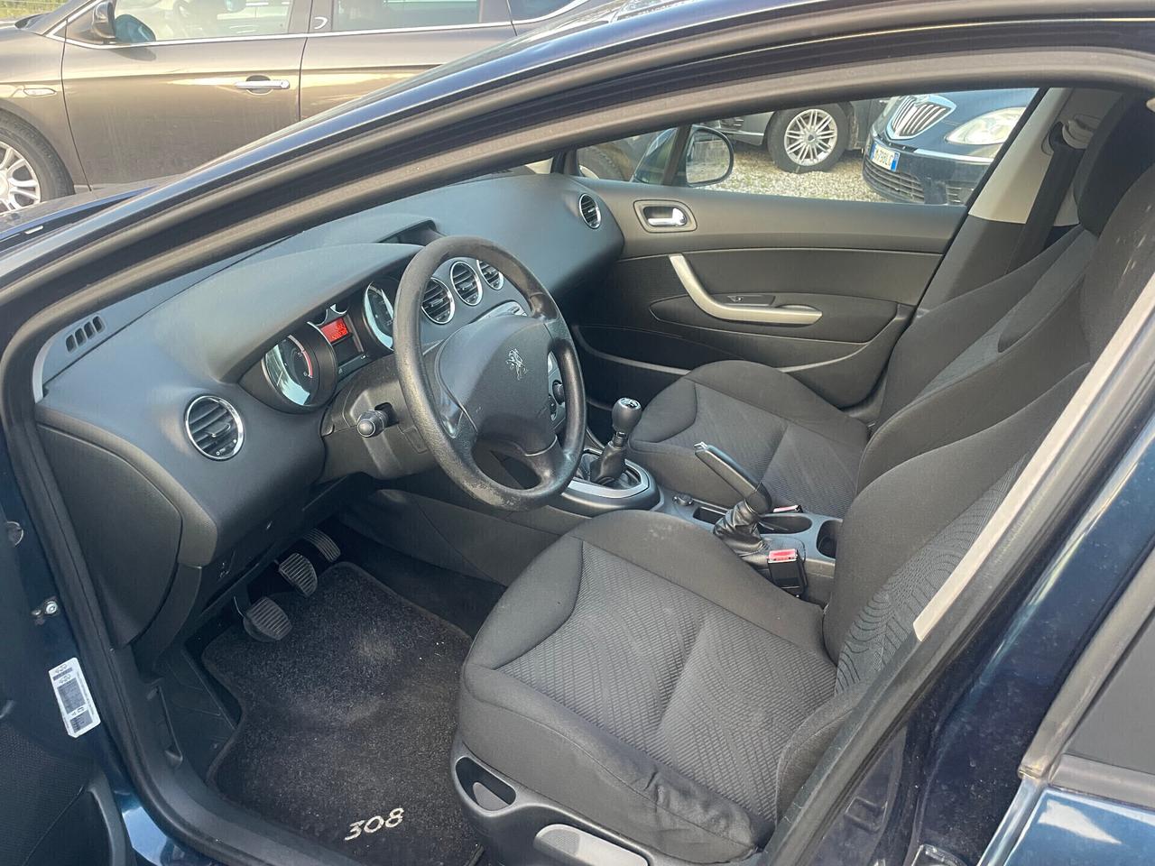 Peugeot 308 1.6 8V HDi 93CV FAMILIARE