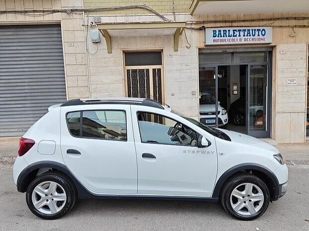 DACIA Sandero Stepway 1.5 dCi *NAVI* - 11/2013