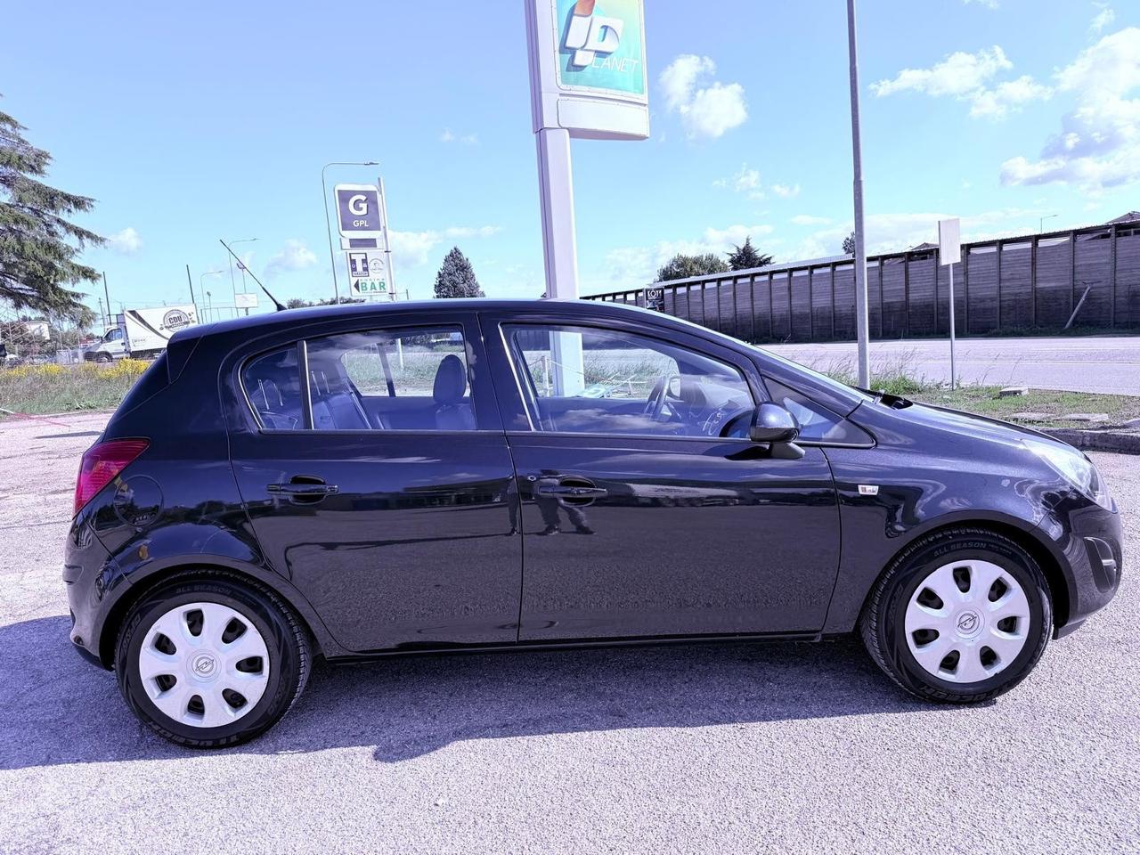 Opel Corsa 1.2 85CV 5 porte GPL-TECH Edition
