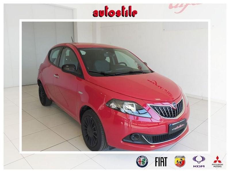 Lancia Ypsilon 1.0 FireFly 5 porte S&S Hybrid Silver