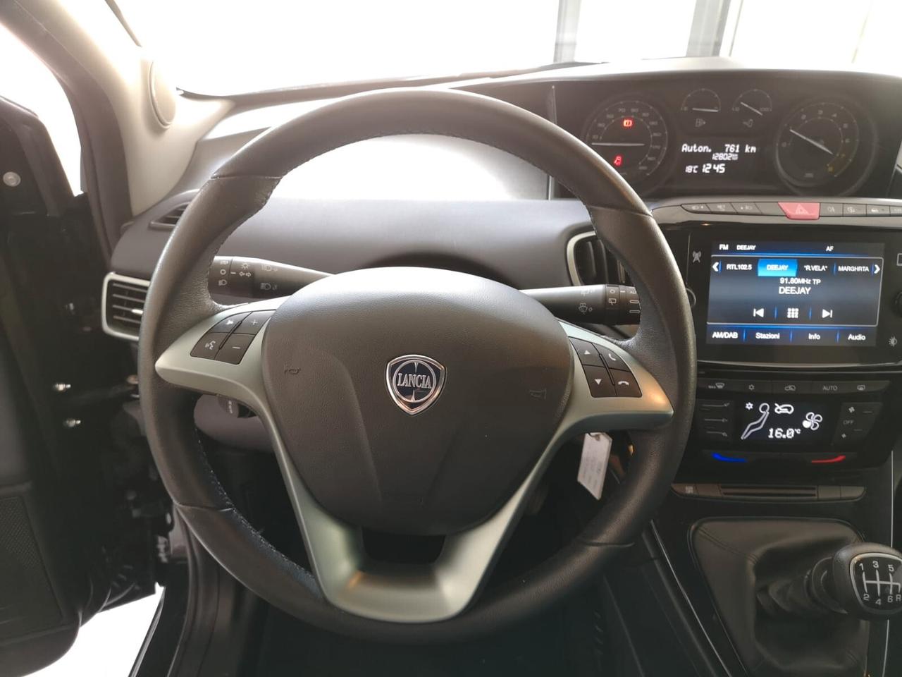 Lancia Ypsilon 1.0FireFly 70CV 5p Hyb Platino 2024