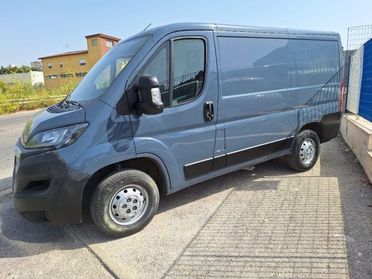 PEUGEOT Boxer 330 2.2 BlueHDi 120 S&S PC-TM Furgone