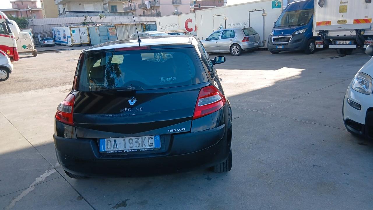 Renault Megane Mégane 1.5 dCi/105CV 3 porte Luxe