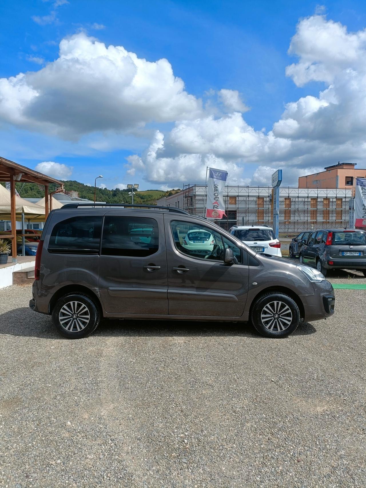 Peugeot Partner Tepee BlueHDi 100 Outdoor