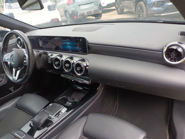 MERCEDES-BENZ A 180 D AUTOMATIC PROGRESSIVE CARPLAY CAM LED"17 ITALIA