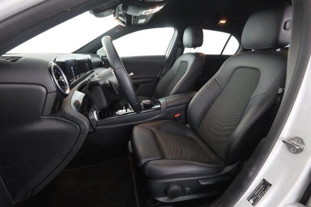 MERCEDES-BENZ A 180 A 180 d Automatic Business Extra