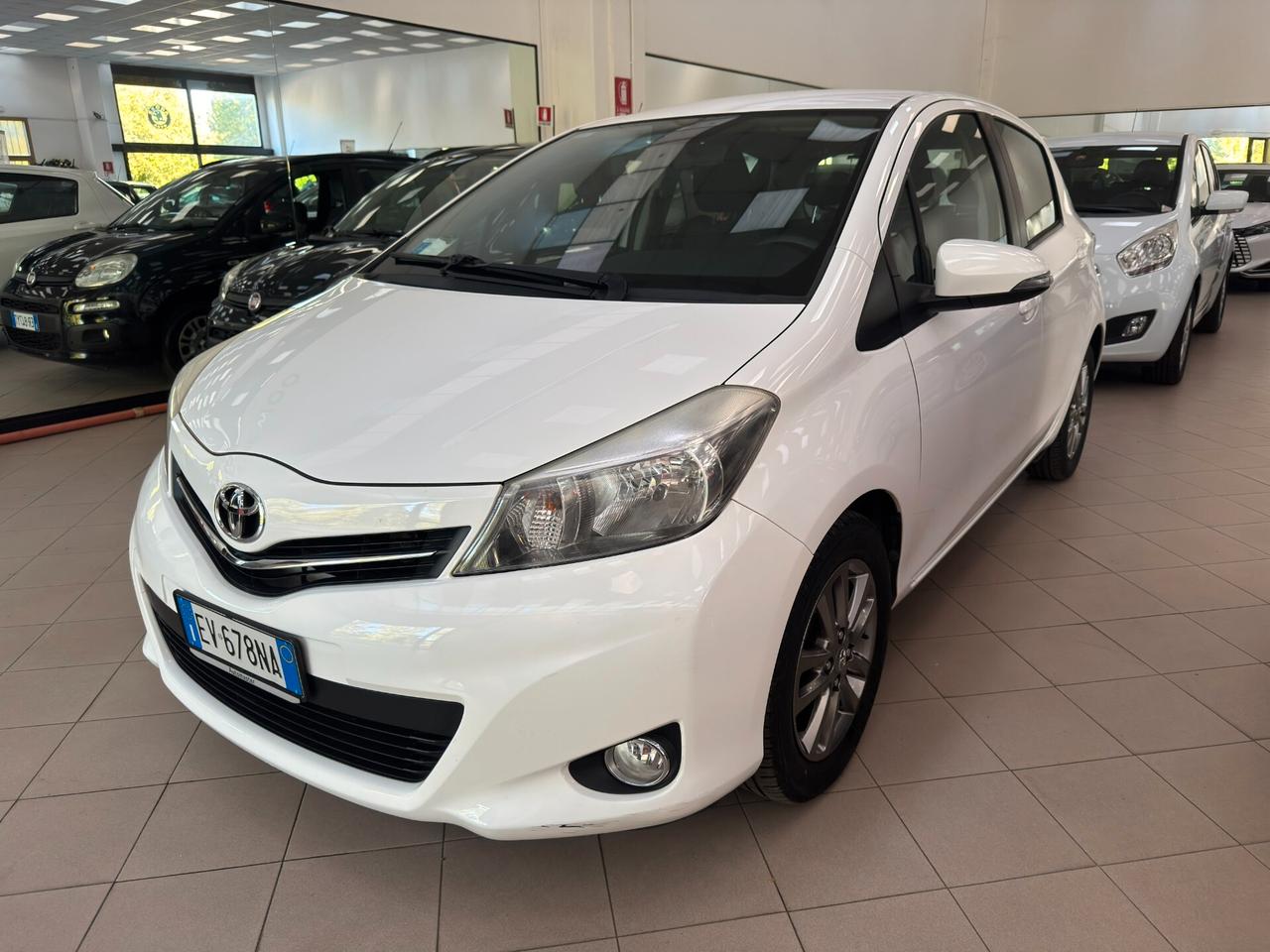 Toyota Yaris 1.0 5 porte Lounge - IL PREZZO PIU' BASSO IN TUTTA BOLOGNA E PROVINCIA!