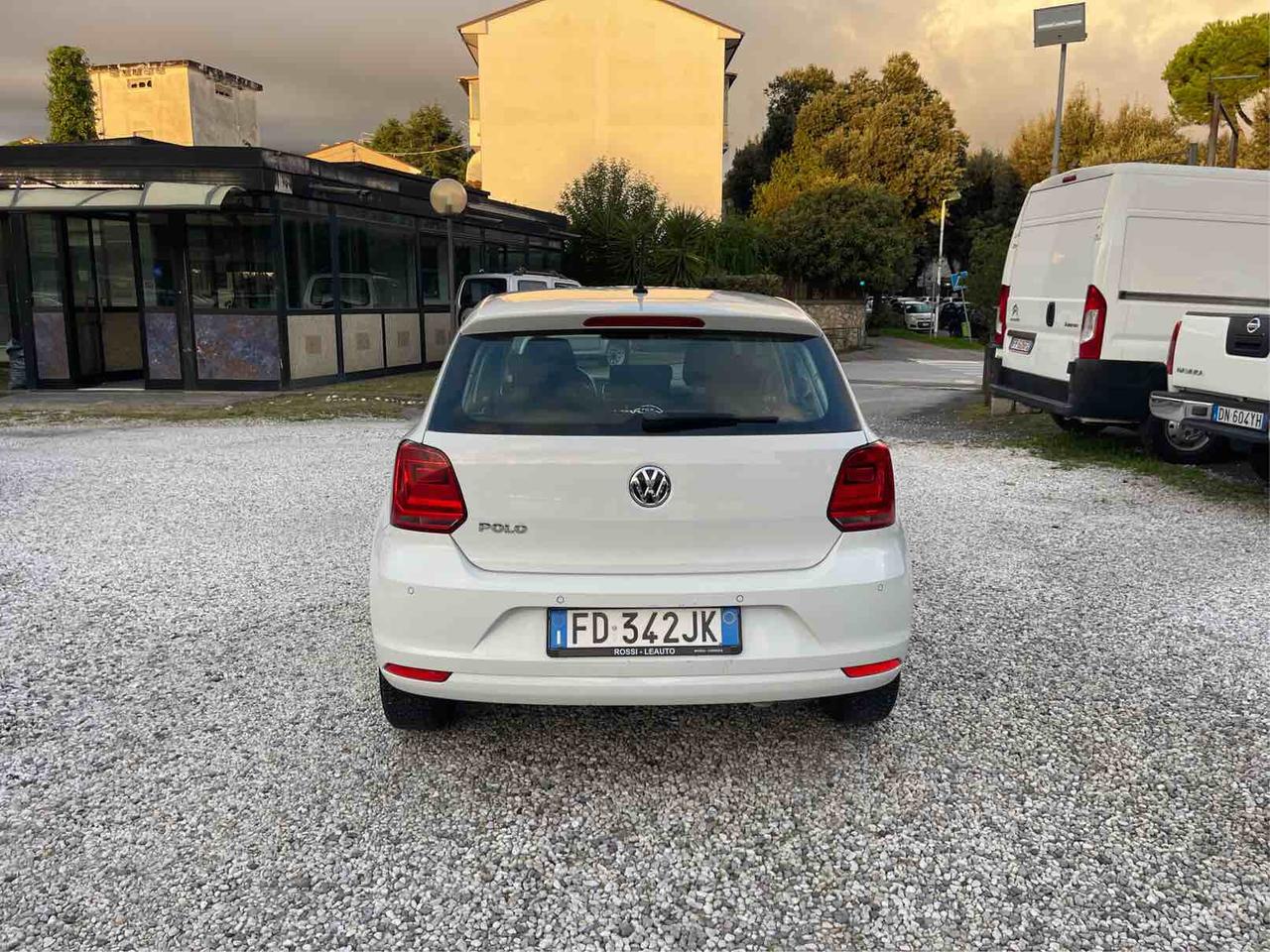 VOLKSWAGEN POLO - PER NEOPATENTATI