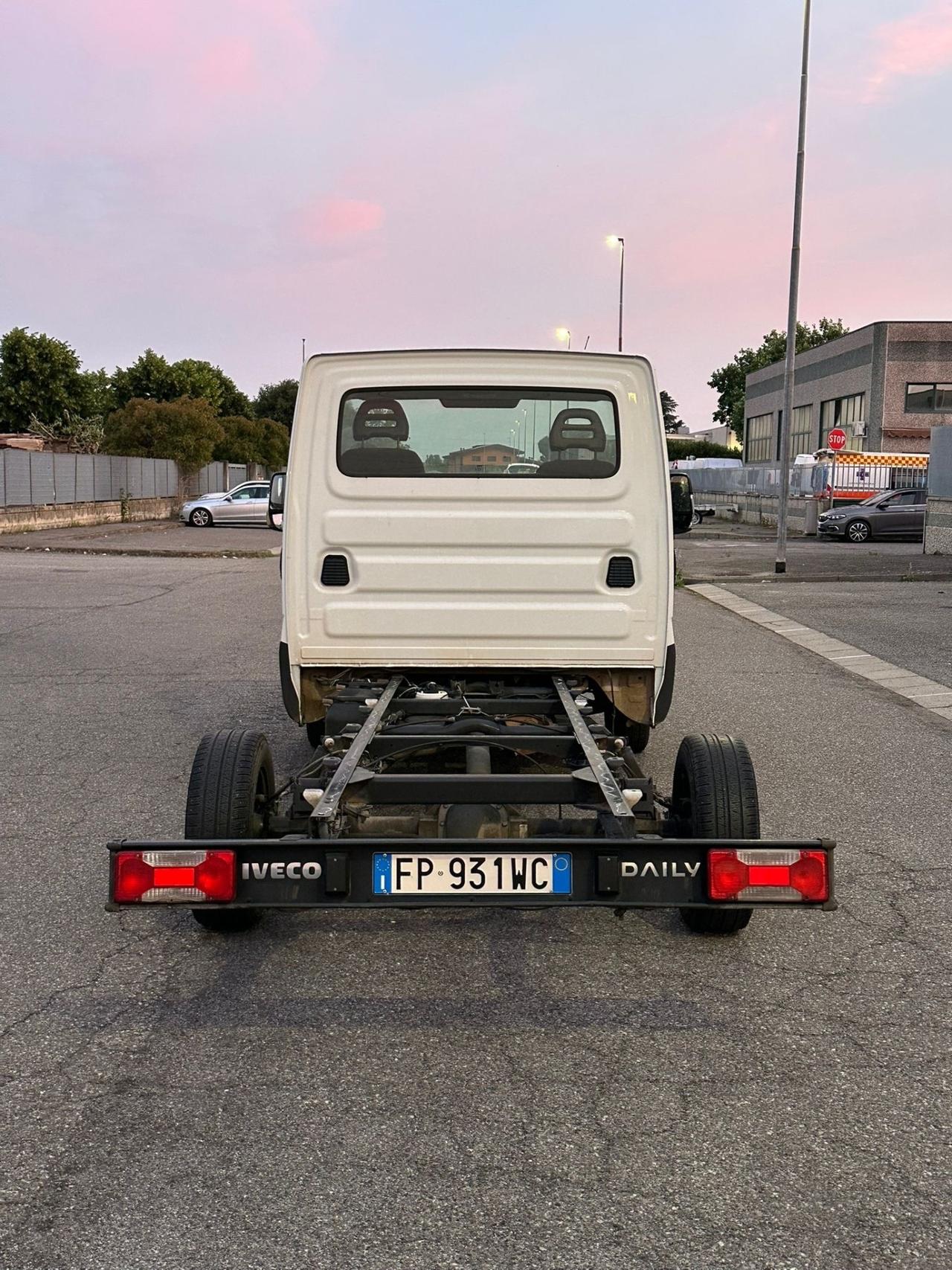 Iveco a telaio con motore rotto