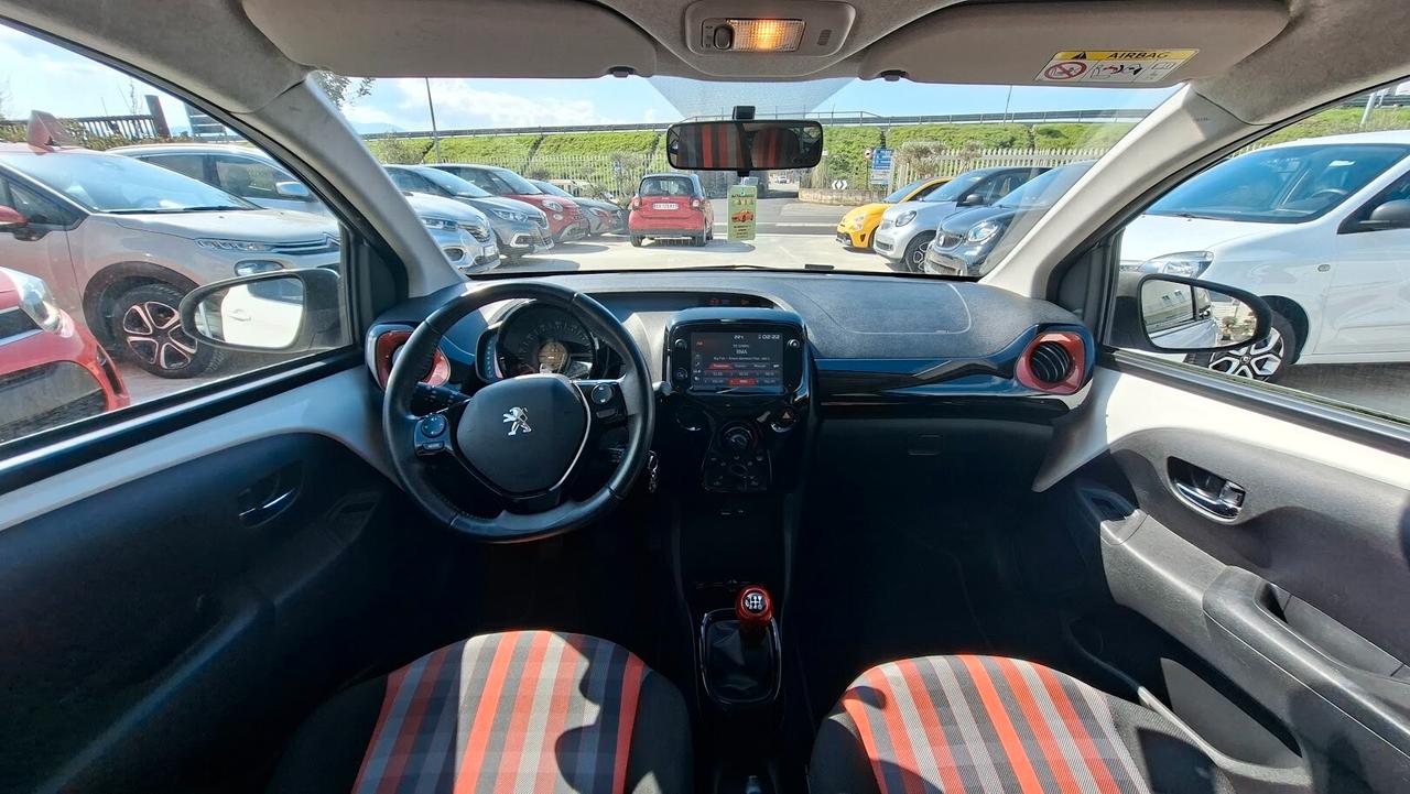 Peugeot 108 5 porte con telecamera post.