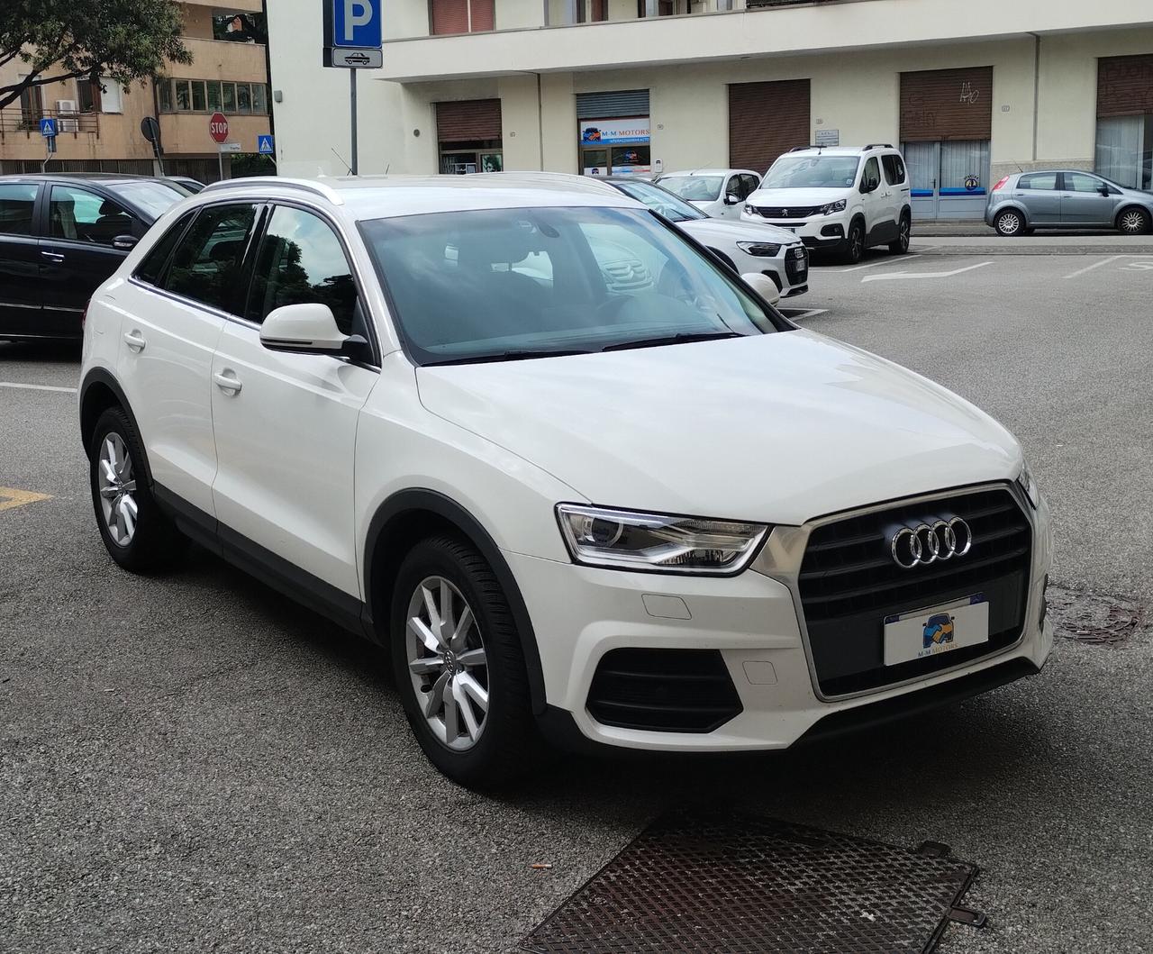 Audi Q3 2.0 TDI 120 CV S line Edition