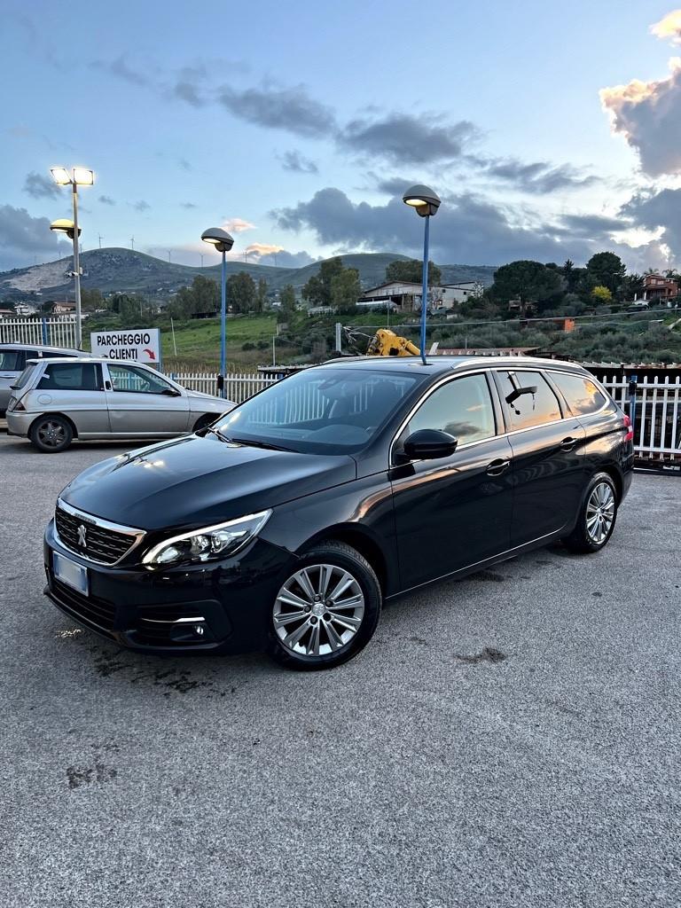 Peugeot 308 BlueHDi 130 2021