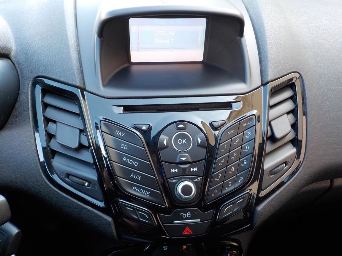 Ford Fiesta 1.5 TDCi 75CV 5 porte Titanium