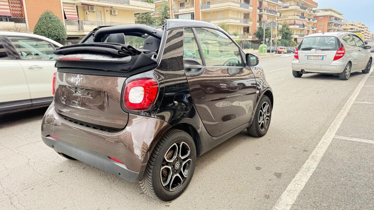 Smart ForTwo 70 1.0 twinamic cabrio Perfect LED NAVI KAMERA PDC PELLE CERCHI 15 BLUETOOTH BRACCIOLO