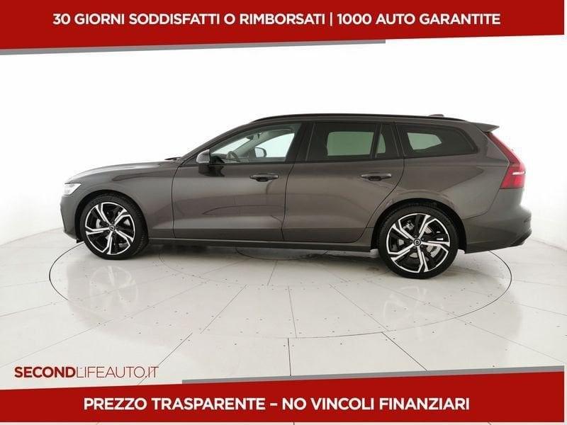 Volvo V60 II 2023 2.0 b4 Plus Dark auto