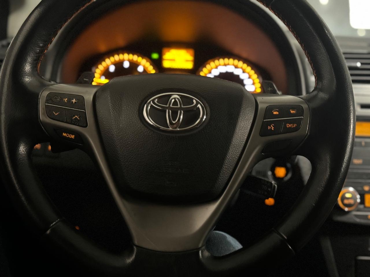 Toyota Avensis 2.2 D-Cat aut. Wagon Executive