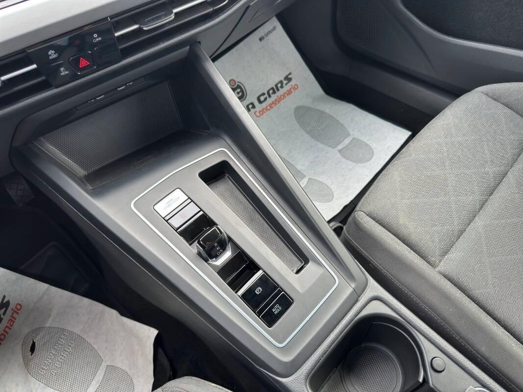 Volkswagen Golf Variant 2.0 tdi Life 115cv AUTOM e CarPlay