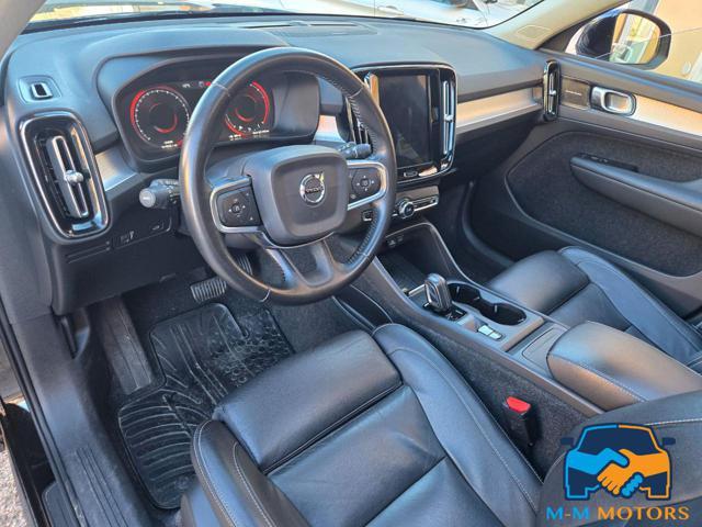 VOLVO XC40 D4 AWD Geartronic Momentum