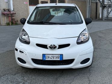 Toyota Aygo 1.0 12V VVT-i 5 porte Lounge Connect MMT