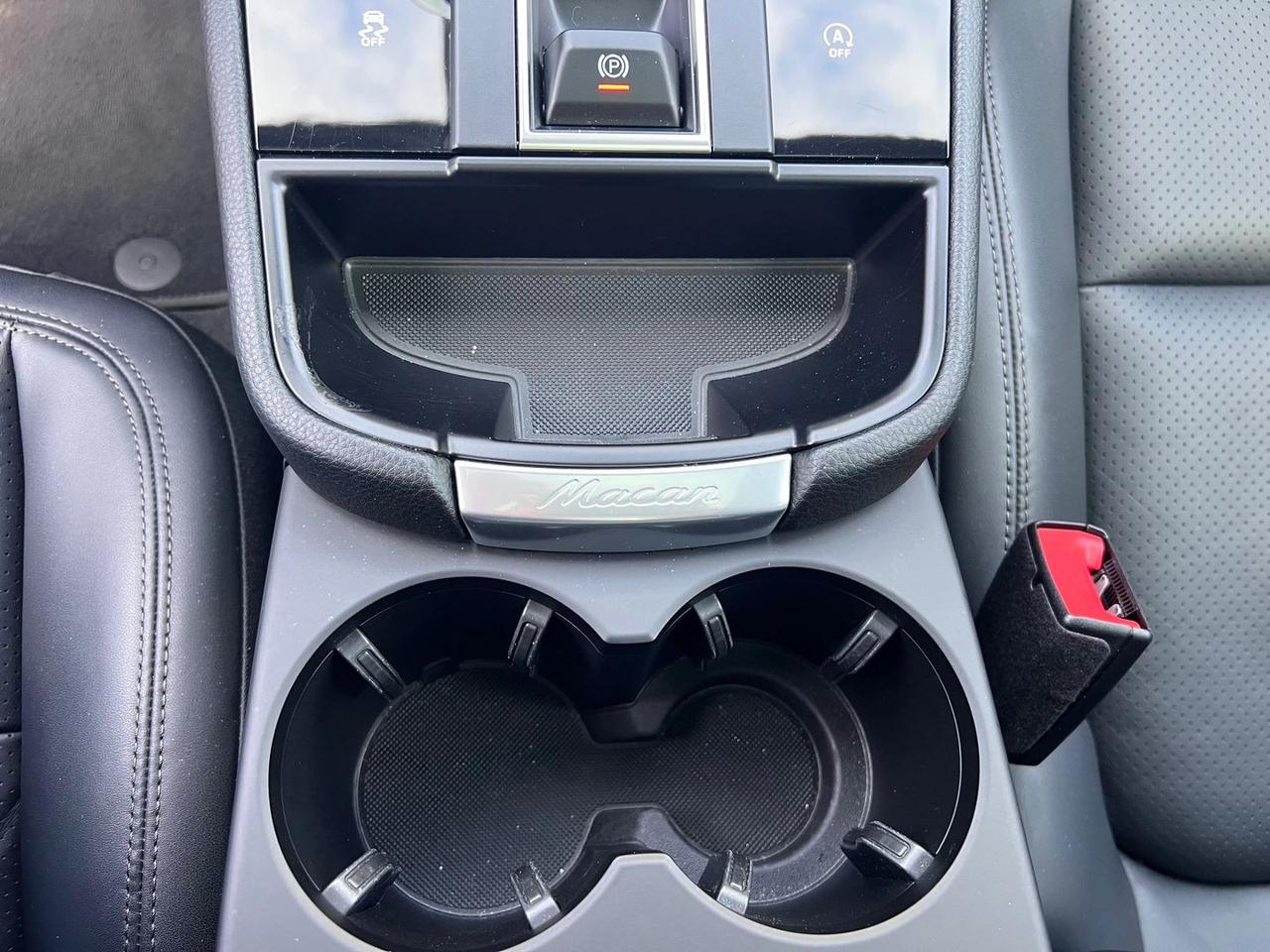 Porsche Macan 2.0 S #8216