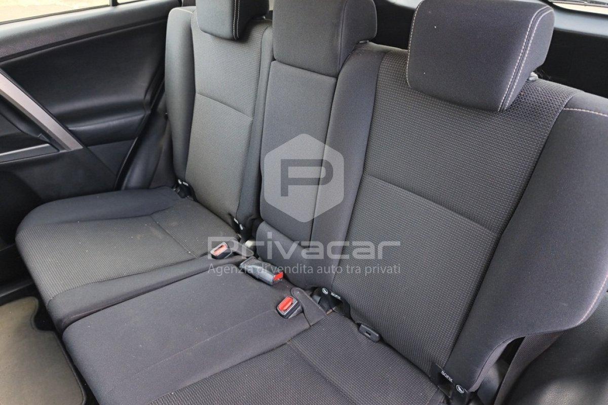 TOYOTA RAV4 2.0 D-4D 2WD Active