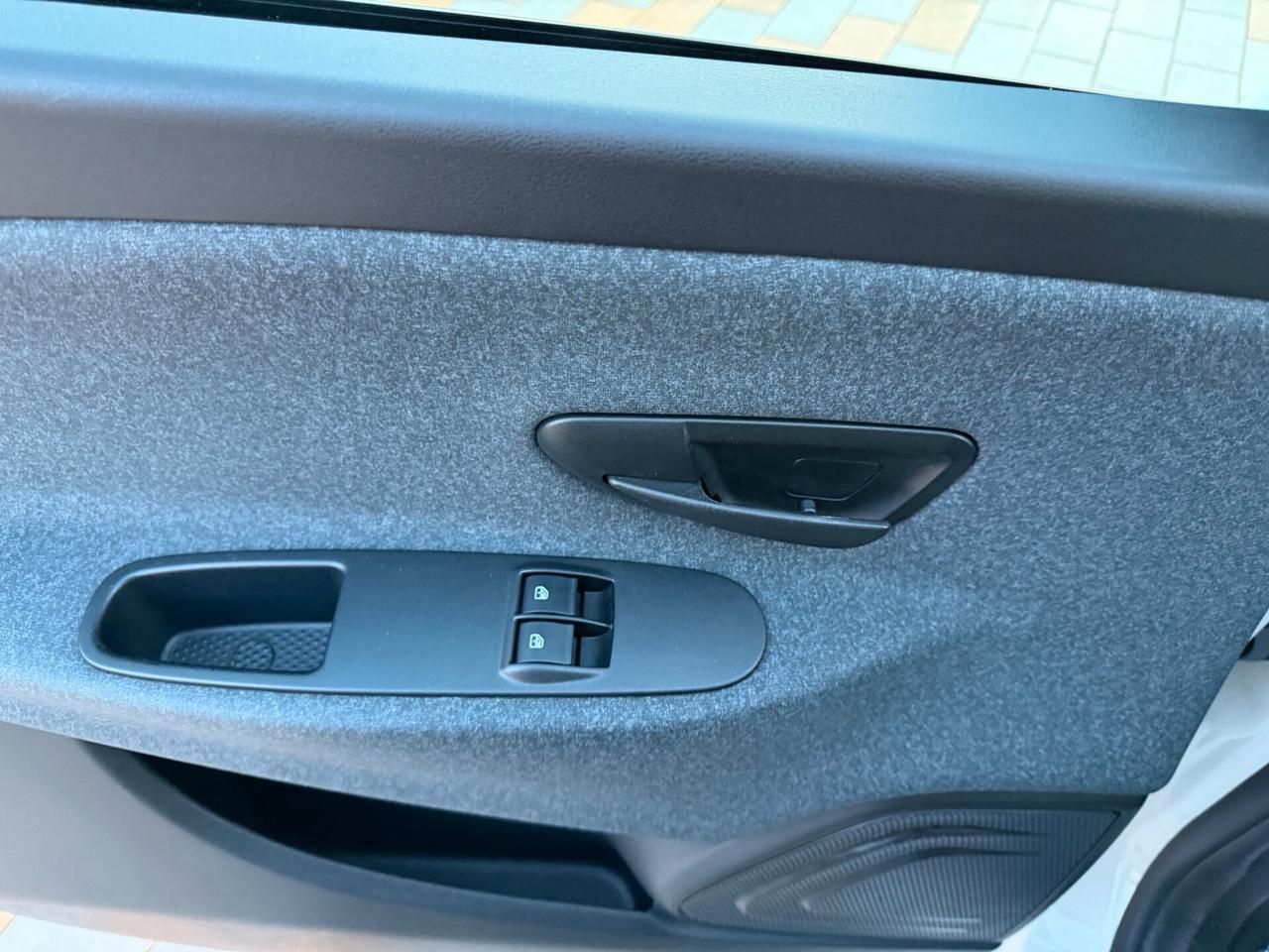 Lancia Ypsilon 1.2 69 cv. ELEFANTINO BLU