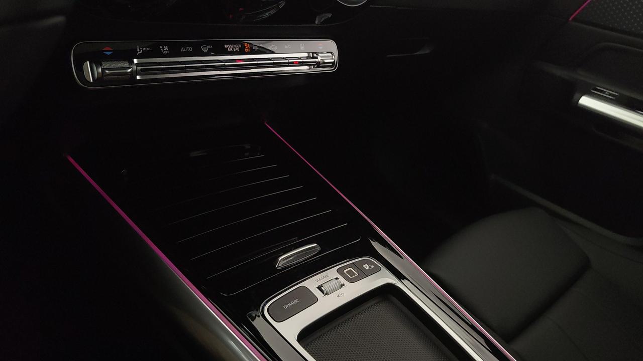 Mercedes-Benz EQA 250+ Street Edition