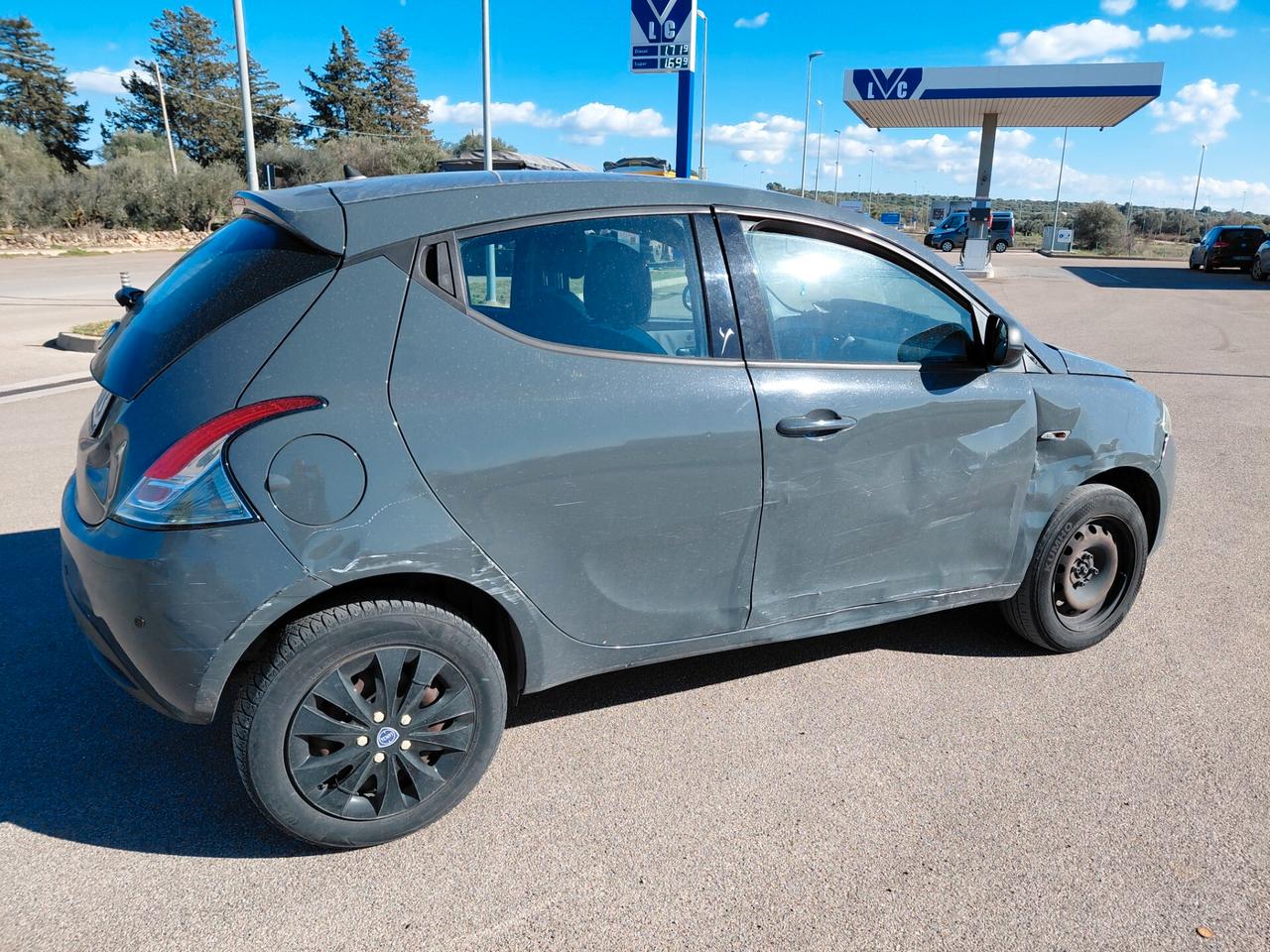 Lancia Ypsilon 0.9 TwinAir 85 CV 5 porte Metano Ecochic Gold