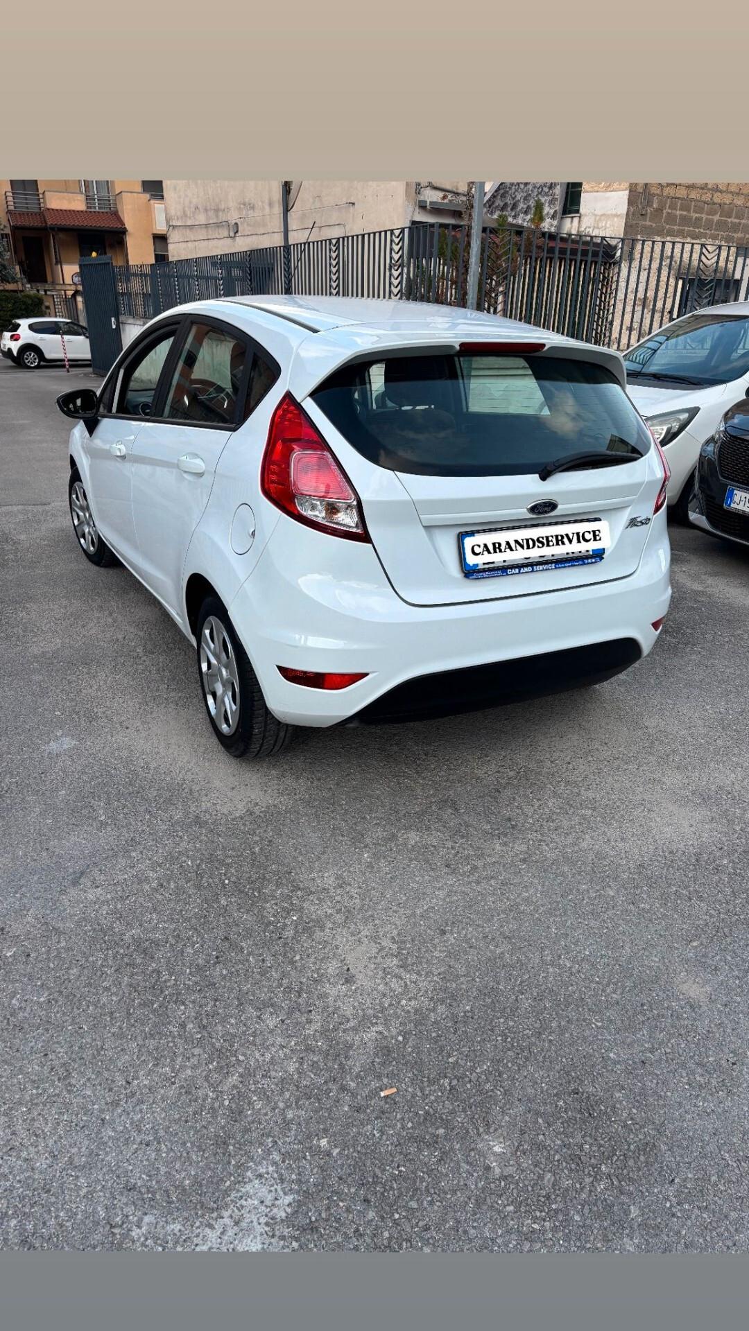 Ford Fiesta 1.5 TDCi 75CV 5 porte Black & White Edition