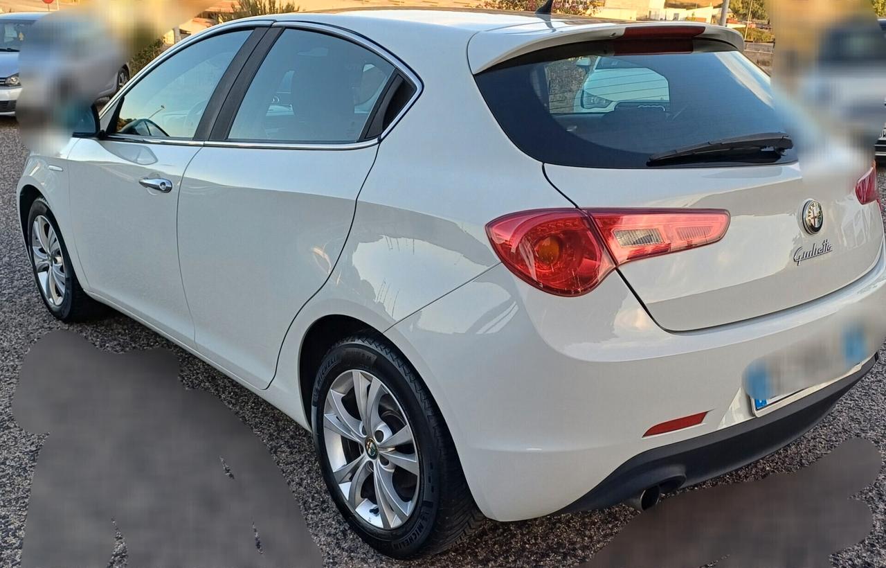 Alfa Romeo Giulietta 1.6 JTDm-2 105 CV Veloce 2013