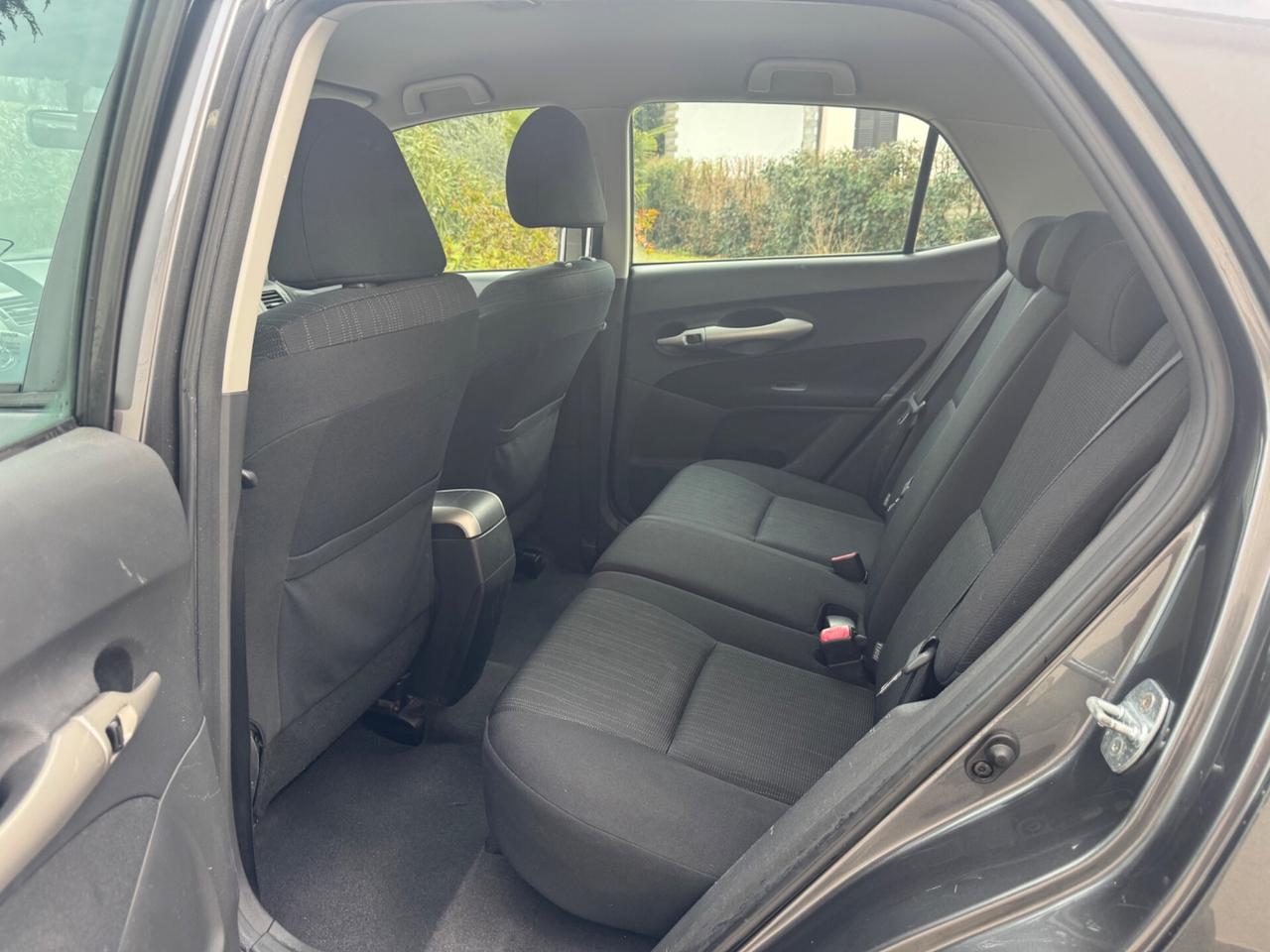 Toyota Auris 1.6 5 porte Sol OK NEOPATENTATI