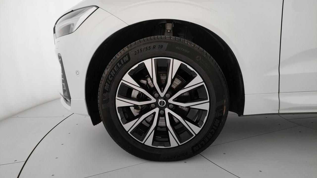 VOLVO XC60 2.0 b5 Plus Dark awd auto