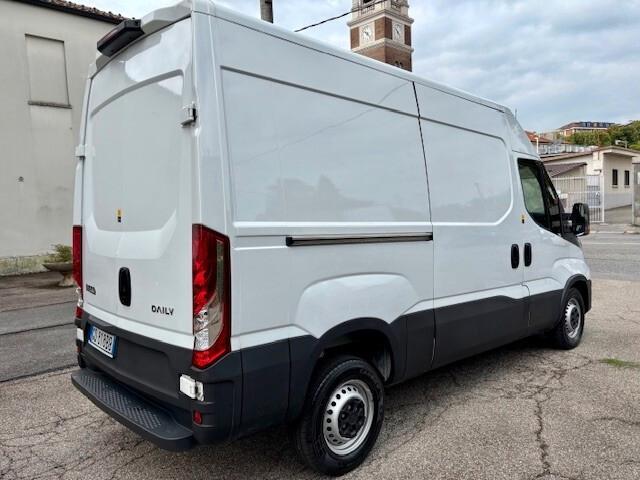 IVECO DAILY 35 S120 L2 H2