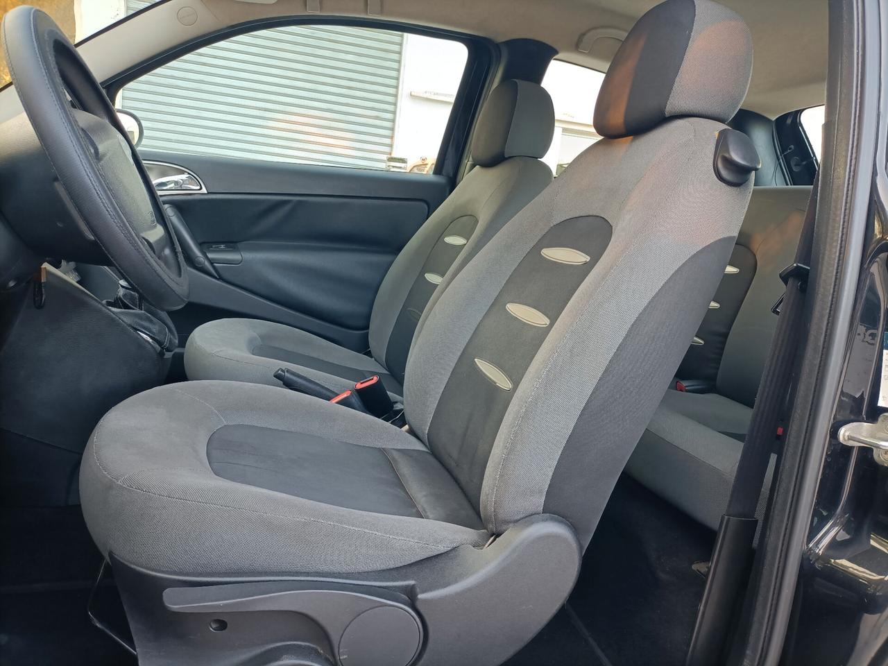 Lancia Ypsilon 1.2 Argento